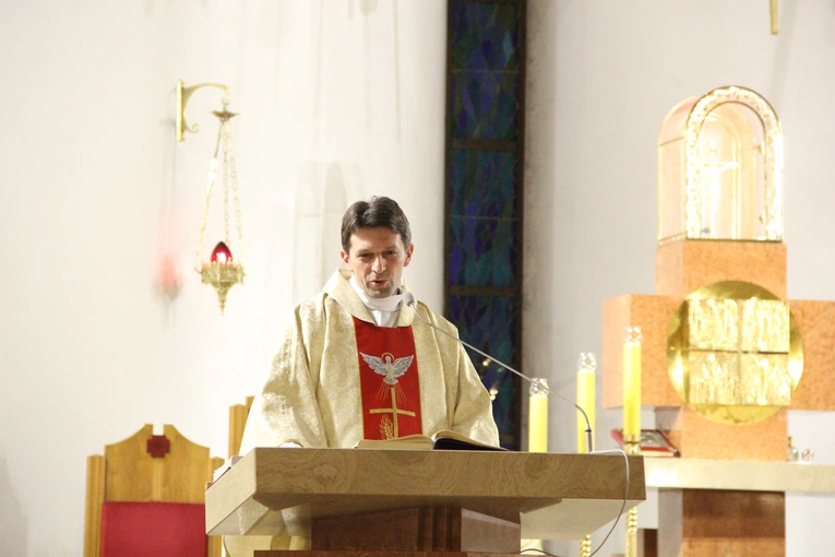 Dębica. Błogosławieństwo wznowionej poradni w parafii Matki Bożej Anielskiej