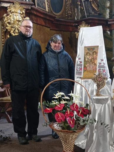 Przy relikwiach i ikonie Błogosławionej Rodziny Ulmów u wrocławskich bonifratrów