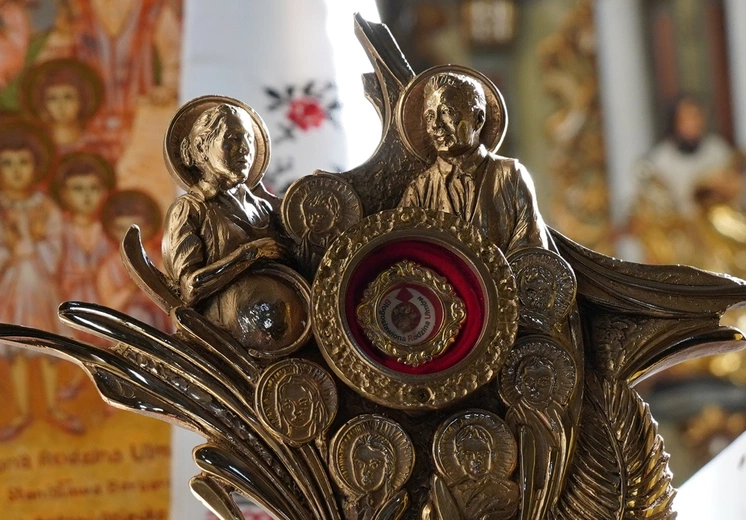 Przy relikwiach i ikonie Błogosławionej Rodziny Ulmów u wrocławskich bonifratrów