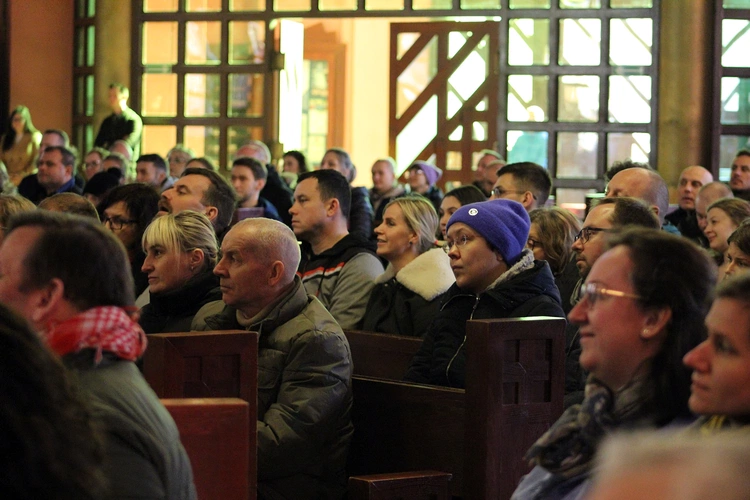 Inspirator małżeński - spotkanie małżeństw w parafii pw. NMP Królowej Pokoju na wrocławskich Popowicach 