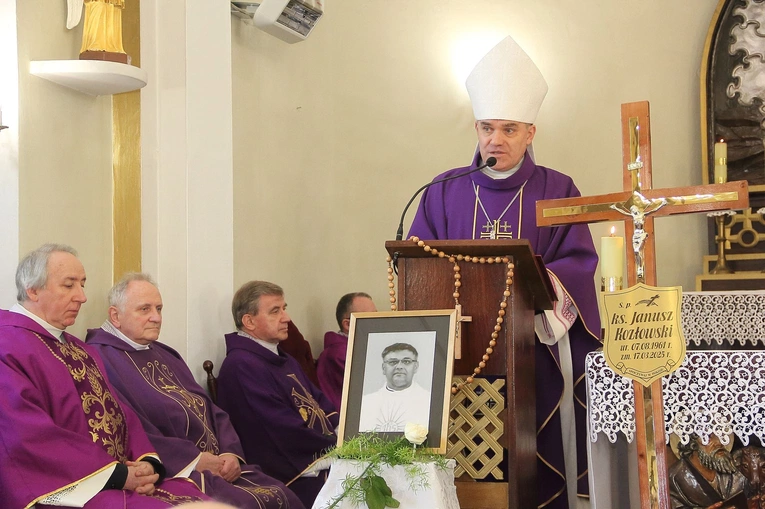 Pogrzeb ks. Janusza Kozłowskiego cz.1