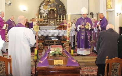 Pogrzeb ks. Janusza Kozłowskiego cz. 2