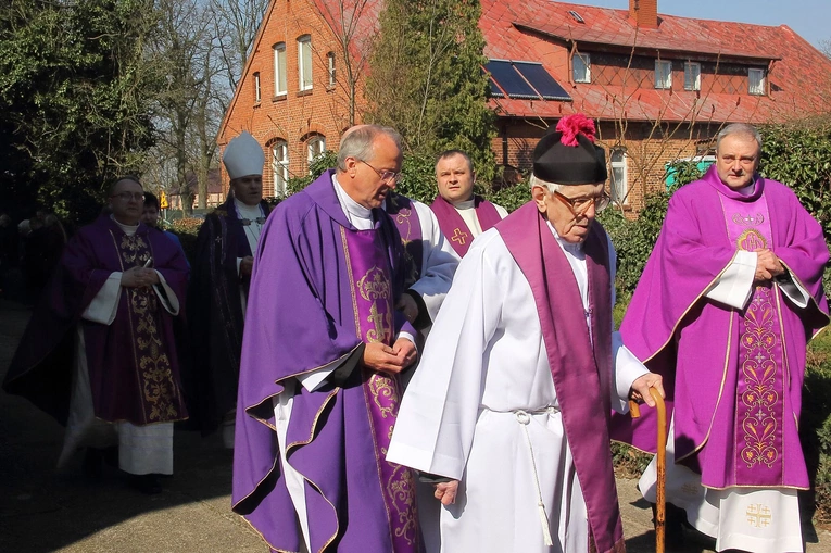 Pogrzeb ks. Janusza Kozłowskiego cz. 3