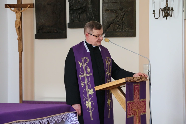 Płock. Dzień skupienia dla kandydatów na diakonów stałych