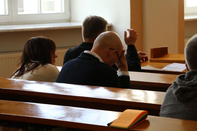 Płock. Dzień skupienia dla kandydatów na diakonów stałych