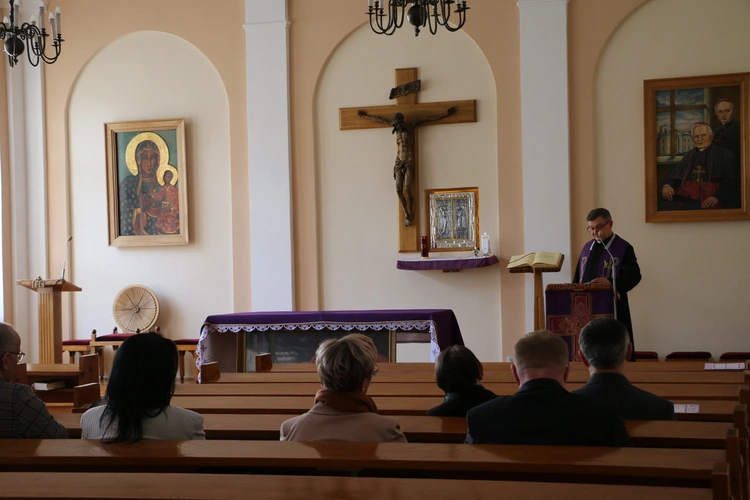 Płock. Dzień skupienia dla kandydatów na diakonów stałych