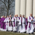 Dąbrowa Tarnowska. Pielgrzymka jubileuszowa kapłanów, sióstr i ich rodzin