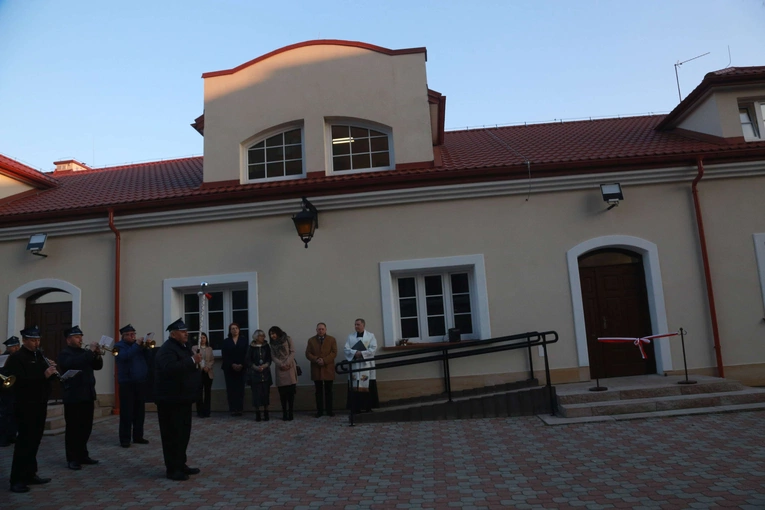 Poświęcenie odbudowanego domu