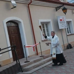 Poświęcenie odbudowanego domu