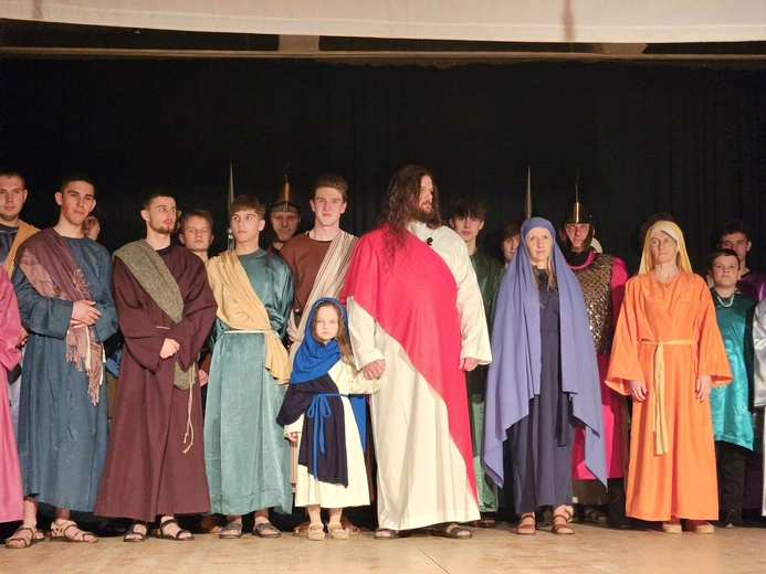 Pasja w Chomranicach