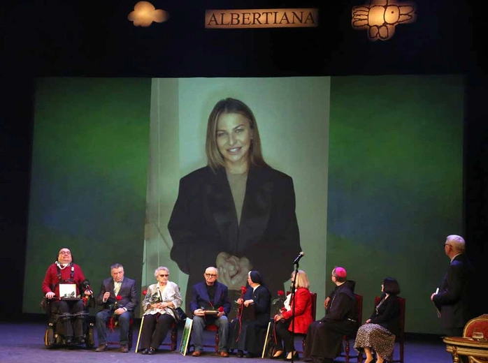 25. gala Albertiany