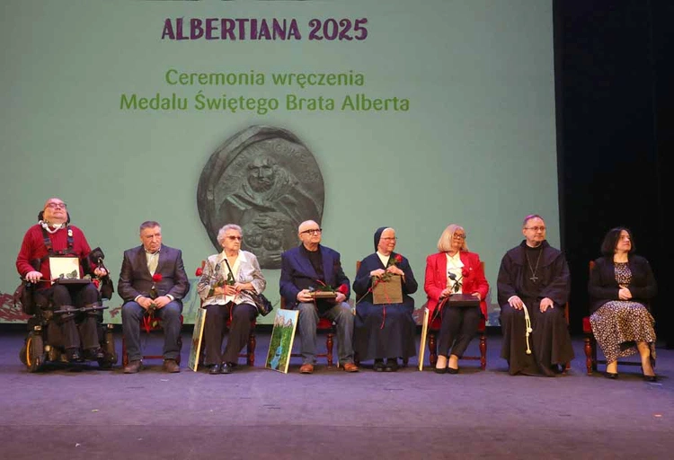 25. gala Albertiany
