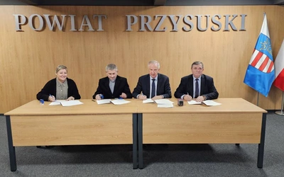 Remont dachu kościoła w Skrzyńsku