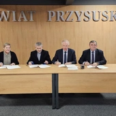 Remont dachu kościoła w Skrzyńsku