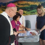Wizyta biskupa na gliwickim położnictwie