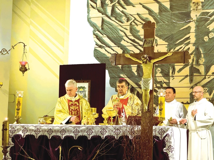 	Inaugurację całodobowego miejsca modlitwy poprzedziła uroczysta Eucharystia.