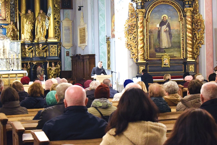 	Spotkanie poprowadził ks. dr Michał Grochowina, oficjał Sądu Biskupiego w Sandomierzu. 