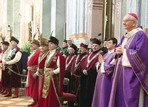 	Uroczyste wręczenie odznaczenia miało miejsce w katedrze lubelskiej.