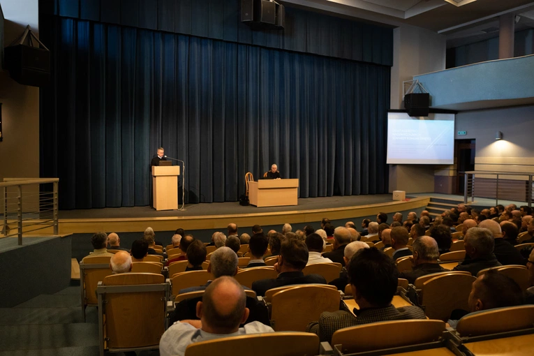 Tarnów. Dzień skupienia dla nadzwyczajnych szafarzy - cz. 3