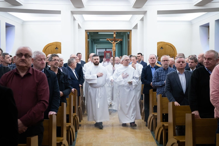 Tarnów. Dzień skupienia dla nadzwyczajnych szafarzy - cz. 3