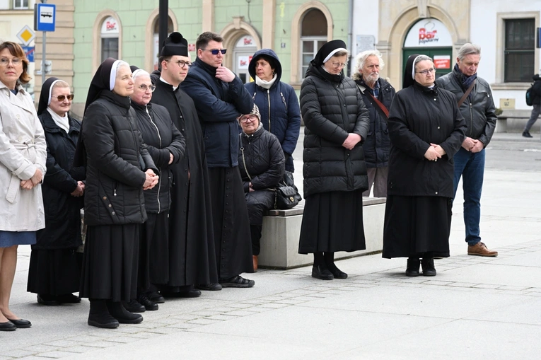 Odsłonięcie tablicy poświęconej błogosławionym męczennicom