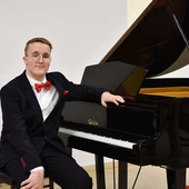 Urodził się z niedosłuchem, a dziś gra Chopina i chce zostać organistą