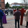 Nadzwyczajni szafarze pielgrzymują do kościoła jubileuszowego w Opolu