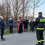 Droga Krzyżowa z Janikowa do kościoła stacyjnego w Ożarowie