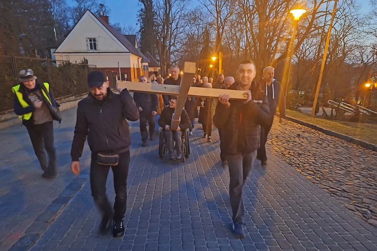 Nauczyć się wszystkiego: i miłości, i cierpienia