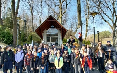 Spotkanie skautów w Wąwolnicy