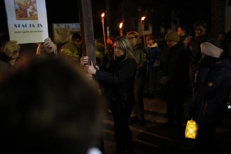 Słupia. Droga Krzyżowa w intencji trzeźwości