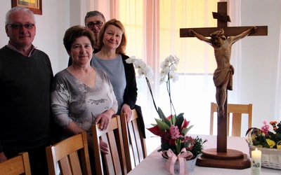 Z okazji 700-lecia parafii Narodzenia NMP w Myślenicach trwa peregrynacja 7 krzyży