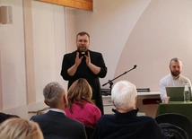 Płońsk. Zaangażowani w liturgię Wigilii Paschalnej
