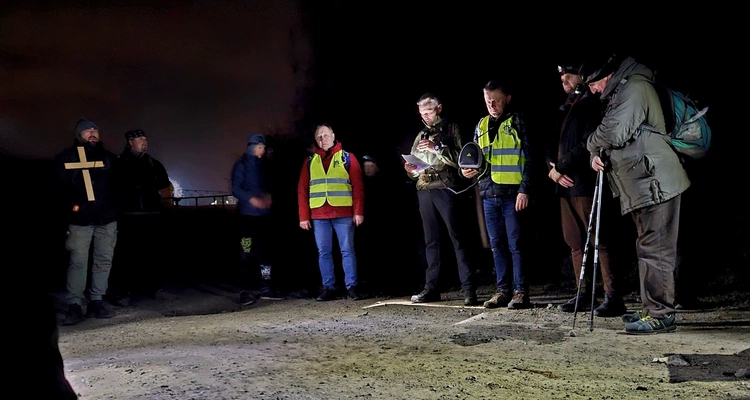 Nocna Droga Krzyżowa w Środzie Śląskiej. Z kompasem nadziei