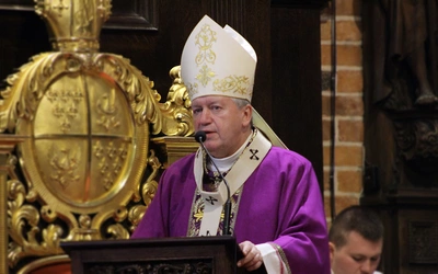 Abp Kupny: Jedynym racjonalnym środkiem budowania pokoju jest dialog