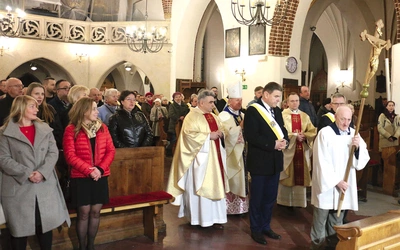 	Mszy św. przewodniczył bp Marek Solarczyk.