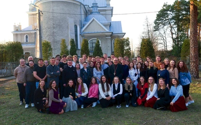 	Spotkanie abp. Filipazziego z młodzieżą.