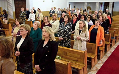 	Nauczyciele w czasie liturgii w kaplicy seminarium duchownego w Radomiu.