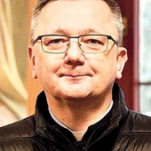 	Ks. G. Słapek to delegat biskupa diecezjalnego  ds. indywidualnych form życia konsekrowanego.