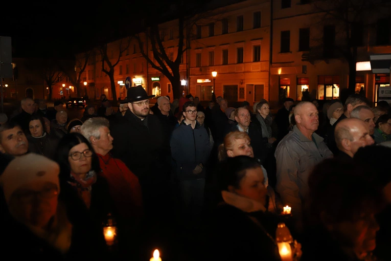 Łowicz. Modlitwa w 20. rocznicę śmierci Jana Pawła II