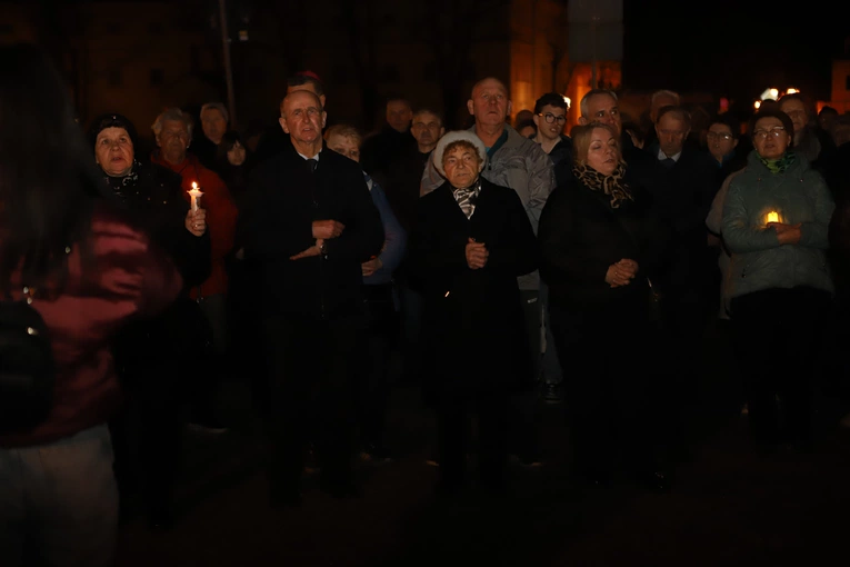 Łowicz. Modlitwa w 20. rocznicę śmierci Jana Pawła II