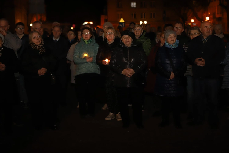 Łowicz. Modlitwa w 20. rocznicę śmierci Jana Pawła II