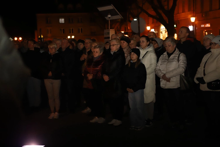 Łowicz. Modlitwa w 20. rocznicę śmierci Jana Pawła II