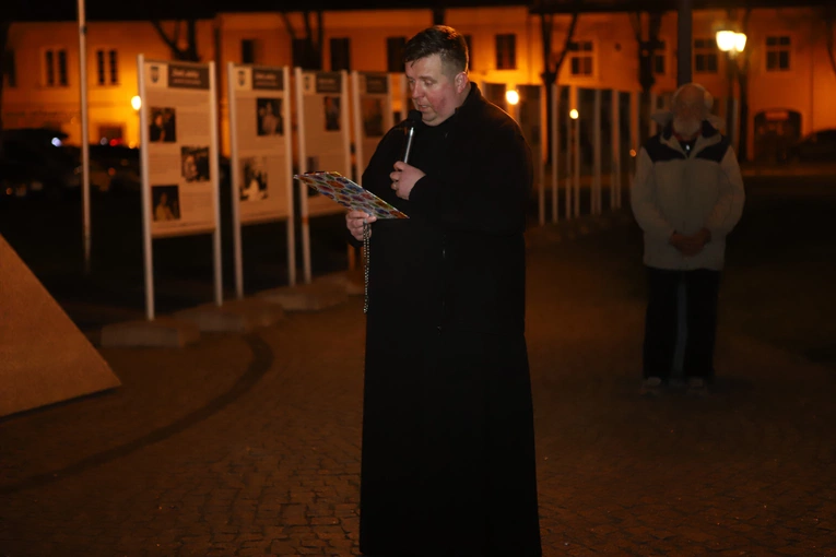 Łowicz. Modlitwa w 20. rocznicę śmierci Jana Pawła II