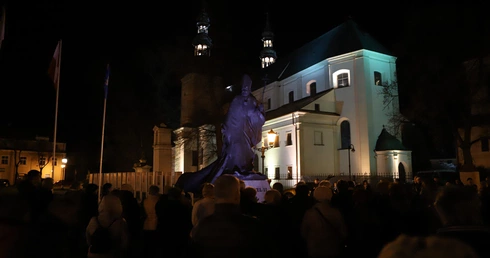 Łowicz. Modlitwa w 20. rocznicę śmierci Jana Pawła II