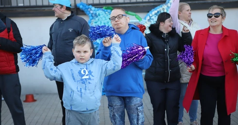 Inni, wyjątkowi, ale równi