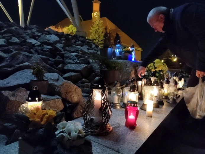 Modlitwa przy Krzyżu Papieskim