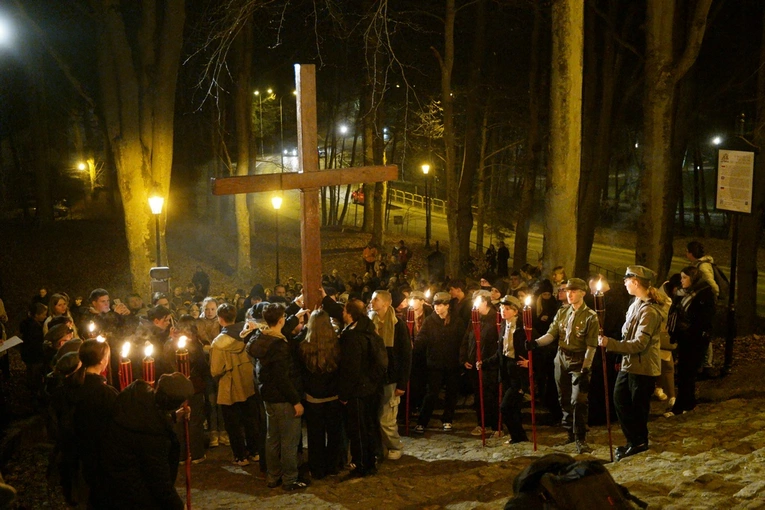 Młodzieżowa Droga Krzyżowa
