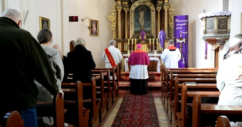 Zaproszenie dla małżonków w kryzysie i osób żyjących w związkach niesakramentalnych