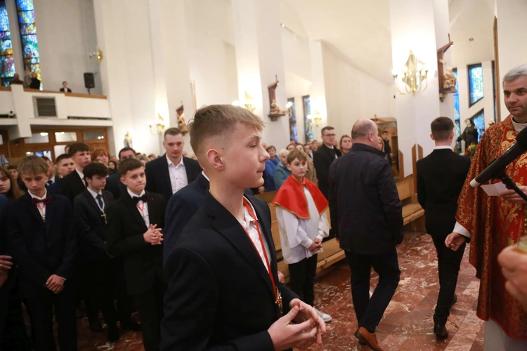 Bierzmowanie w Łososinie Dolnej